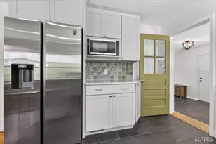 415 Larkhill Ct, Webster Groves, MO 63119 - Photo 8