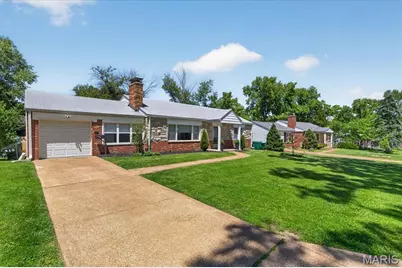 415 Larkhill Court, Webster Groves, MO 63119 - Photo 2