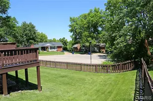 11727 Summerhaven Dr, Saint Louis, MO 63146 - Photo 32