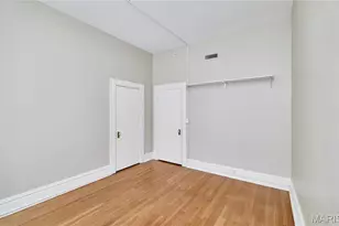 10 N Kingshighway Blvd, Saint Louis, MO 63108 - Photo 32
