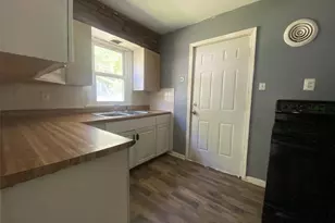 10184 Winkler Dr, Saint Louis, MO 63136 - Photo 4