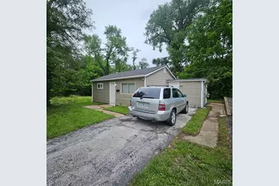 10212 Duke Drive, Saint Louis, MO 63136 - Photo 1