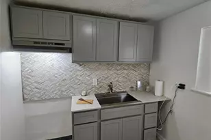 10212 Duke Dr, Saint Louis, MO 63136 - Photo 6