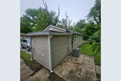 10212 Duke Drive, Saint Louis, MO 63136 - Photo 4