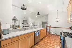 522 S 2nd St, Saint Charles, MO 63301 - Photo 10