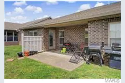 429/431 W Deerwood Drive, Jackson, MO 63755 - Photo 2