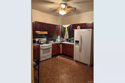 5645 Terry Avenue, Saint Louis, MO 63120 - Photo 2