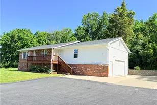 1721 Vandover Rd, Fenton, MO 63026 - Photo 2