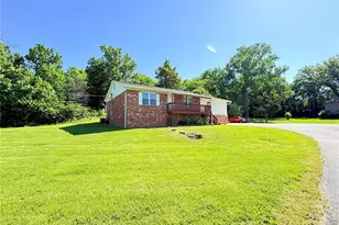 1721 Vandover Rd, Fenton, MO 63026 - Photo 6