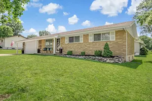 4226 Aqua Ridge Dr, Saint Louis, MO 63129 - Photo 2
