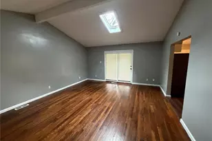 10460 Gardo Ct, Bellefontaine Neighbors, MO 63137 - Photo 10