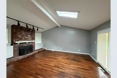 10460 Gardo Court, Bellefontaine Neighbors, MO 63137 - Photo 8
