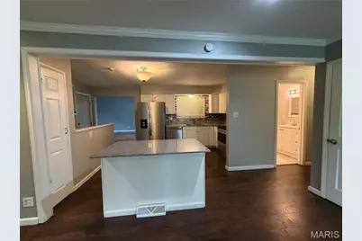 10460 Gardo Court, Bellefontaine Neighbors, MO 63137 - Photo 4