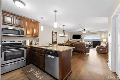 700 Emerald Pointe Drive #304, Hollister, MO 65672 - Photo 4