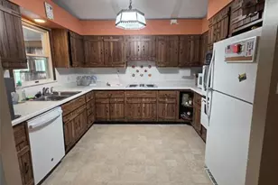663 Homestead Ln, Villa Ridge, MO 63089 - Photo 6