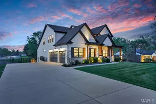 11915 Kendon Dr, Des Peres, MO 63131 - Photo 2