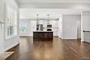 320 Regents Park Ave, Wentzville, MO 63385 - Photo 10