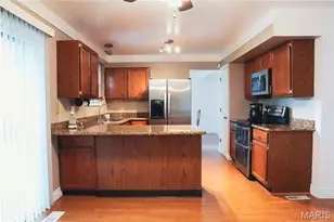 1118 Riverwood Pl Dr, Saint Louis, MO 63031 - Photo 10