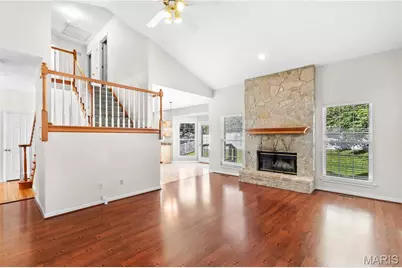 927 Wellesley Place Drive, Chesterfield, MO 63017 - Photo 12
