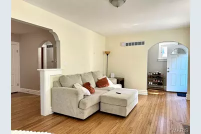 2480 Hartland Avenue, Saint Louis, MO 63114 - Photo 8