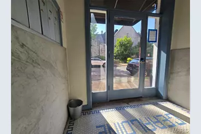 3670 Russell Boulevard, Saint Louis, MO 63110 - Photo 14