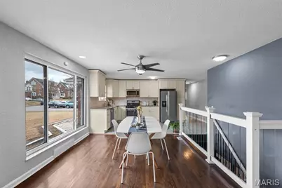 6064 W Cabanne Place, Saint Louis, MO 63112 - Photo 8