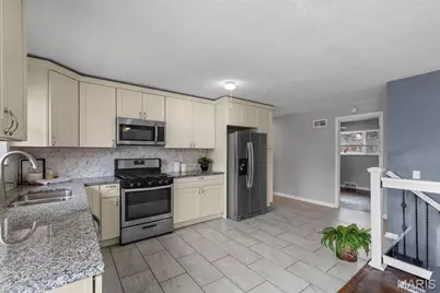 6064 W Cabanne Place, Saint Louis, MO 63112 - Photo 10