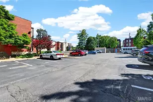 329 N Boyle Ave, Saint Louis, MO 63108 - Photo 30