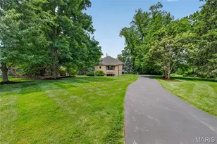1189 Hampton Park Dr, Richmond Heights, MO 63117 - Photo 2