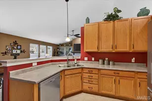 709 Brook Manor Ct, Lake Saint Louis, MO 63367 - Photo 12
