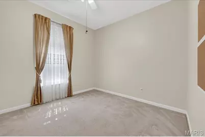 1251 Gardens Circle Drive #2B, Unincorporated, MO 63125 - Photo 12