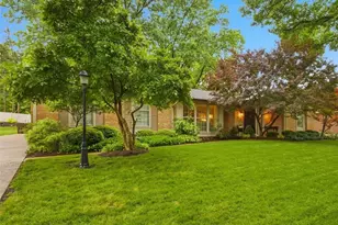 12632 Villa Hill Ln, Creve Coeur, MO 63141 - Photo 2