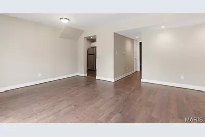 9129 Wrenwood Lane, Brentwood, MO 63144 - Photo 6