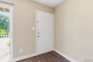 9129 Wrenwood Ln, Brentwood, MO 63144 - Photo 4