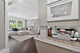 4 Delcrest Ct, University City, MO 63124 - Photo 2
