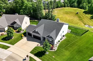 829 Mule Creek Dr, Wentzville, MO 63385 - Photo 4