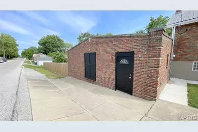 755 Pardella Avenue, Saint Louis, MO 63125 - Photo 2