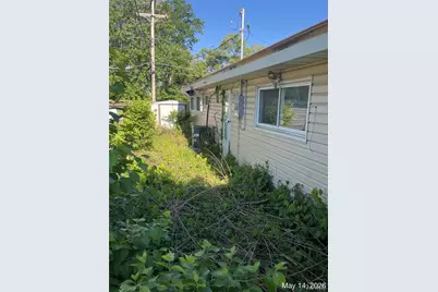 8330 Red Fir Dr, Saint Louis, MO 63134 - Photo 2
