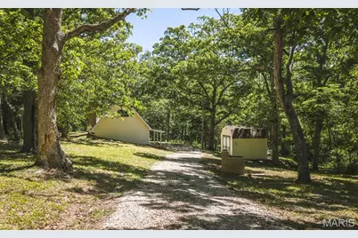 2034 Big Bear, Cuba, MO 65453 - Photo 4