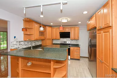 819 Renee Lane, Saint Louis, MO 63141 - Photo 8