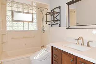 819 Renee Ln, Saint Louis, MO 63141 - Photo 38