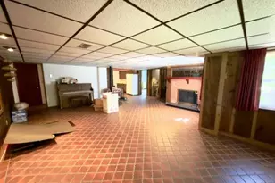 9817 Kimker Ln, Sunset Hills, MO 63127 - Photo 16