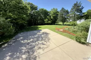 9817 Kimker Ln, Sunset Hills, MO 63127 - Photo 28