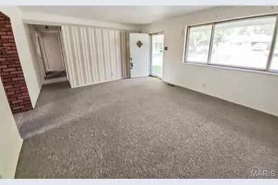 1146 Hawkstone Lane, Saint Louis, MO 63125 - Photo 2