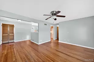 4019 Greenmeadows Dr, Saint Louis, MO 63123 - Photo 4