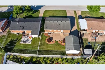 4019 Greenmeadows Drive, Saint Louis, MO 63123 - Photo 32