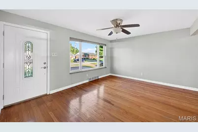 4019 Greenmeadows Drive, Saint Louis, MO 63123 - Photo 2