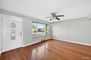 4019 Greenmeadows Dr, Saint Louis, MO 63123 - Photo 2