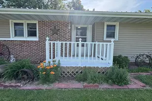 215 S Oak St, Monroe City, MO 63456 - Photo 2