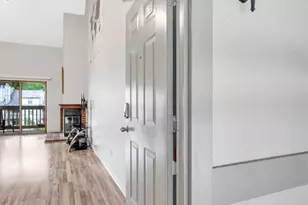 2201 Sequoia Park Ct, Maryland Heights, MO 63043 - Photo 56
